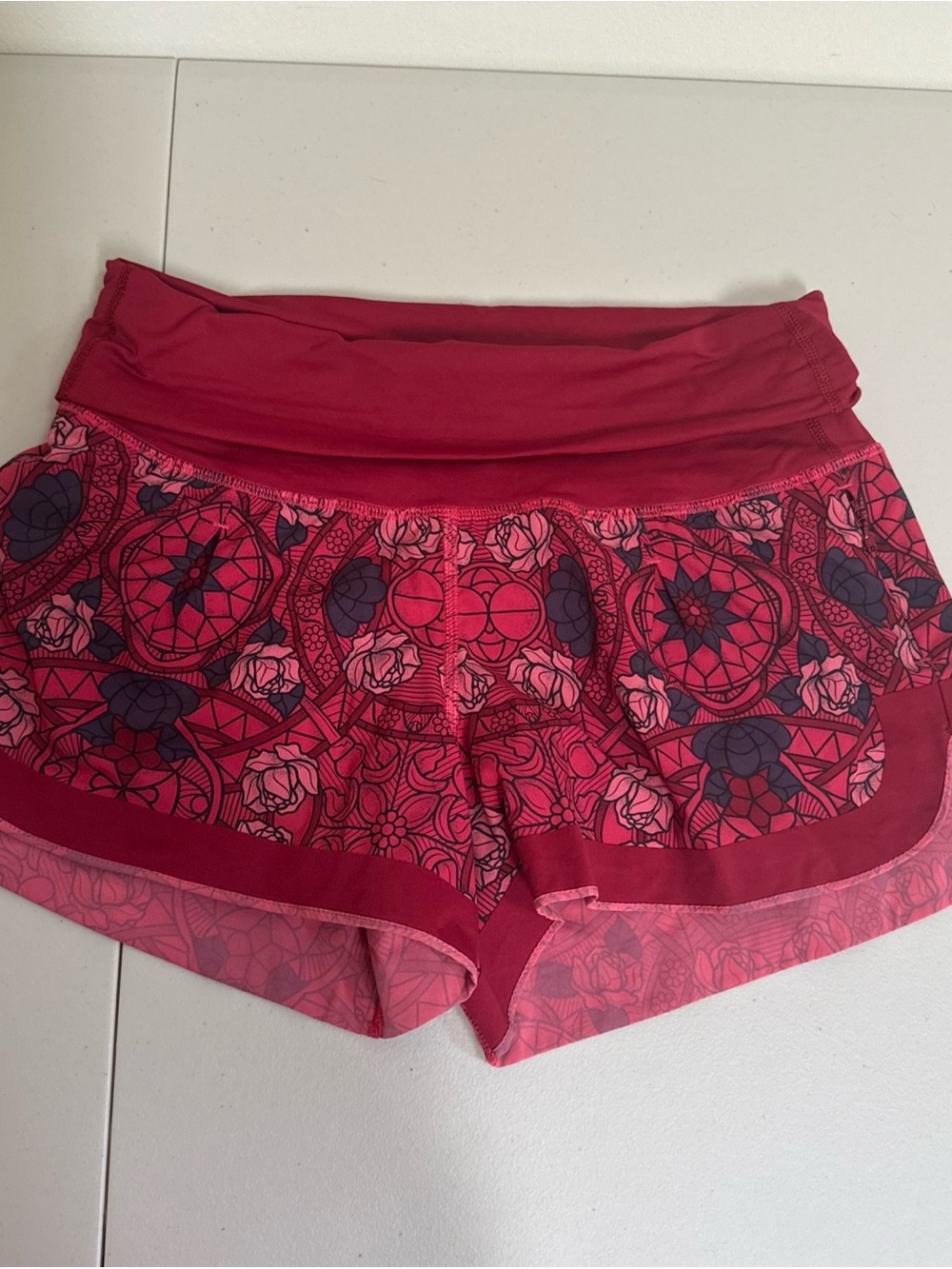 Women's Lululemon red Pink Printed Athletic Shorts